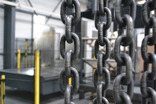 Chaîne de levage de pièces lourdes pour l'usinage